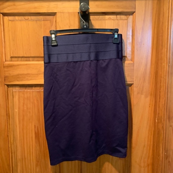 Max Studio Wide Waistband Pencil Skirt in Navy Small NWT - Picture 3 of 6